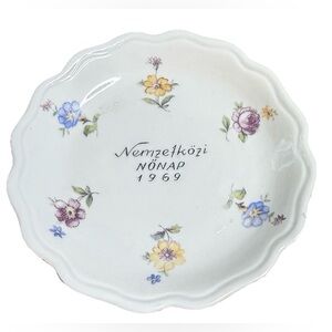 Vintage 1969 Aquincum Budapest Porcelain Trinket Dish Hand Painted Gold Trim